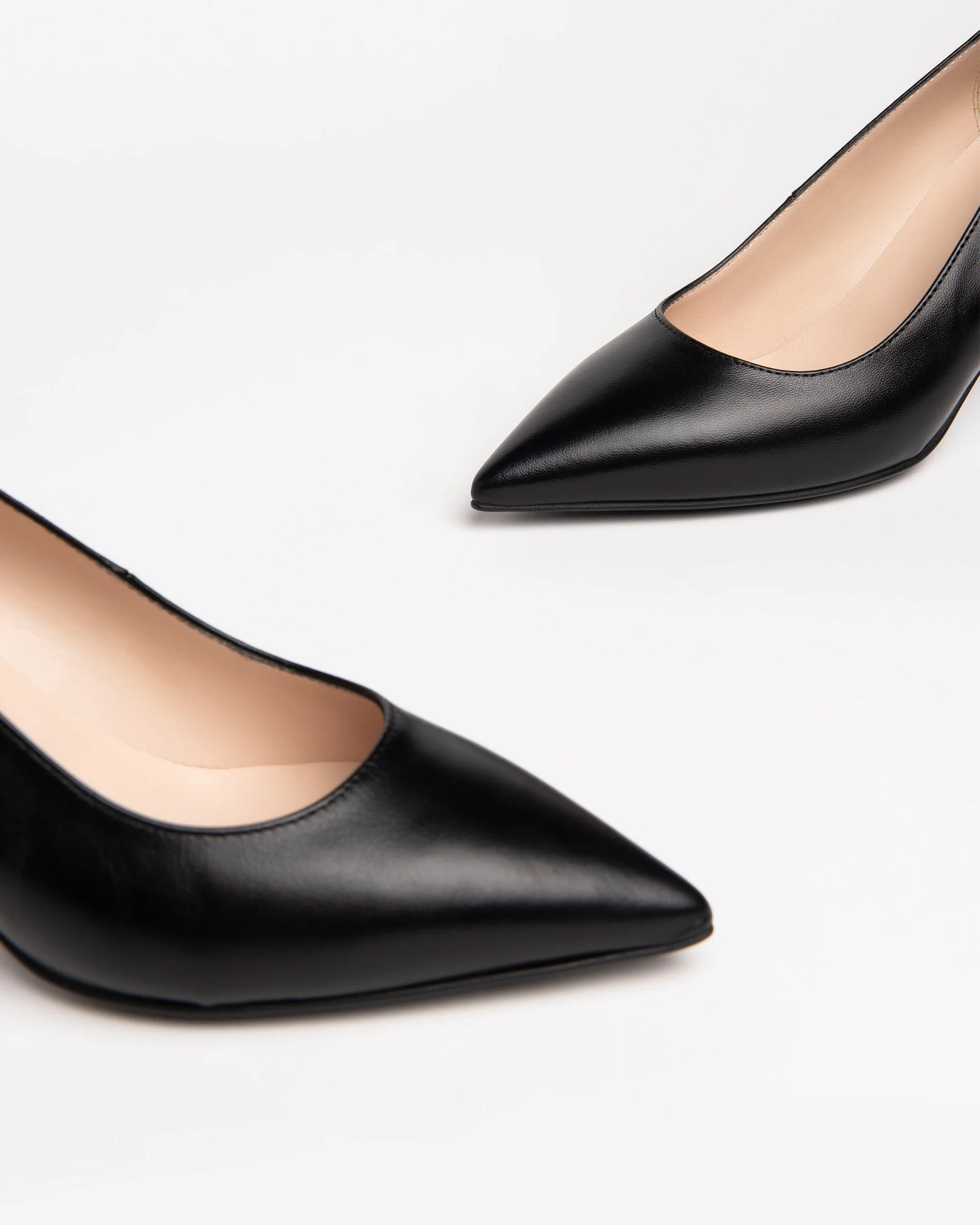 Women’s Leather Pumps - Image 3