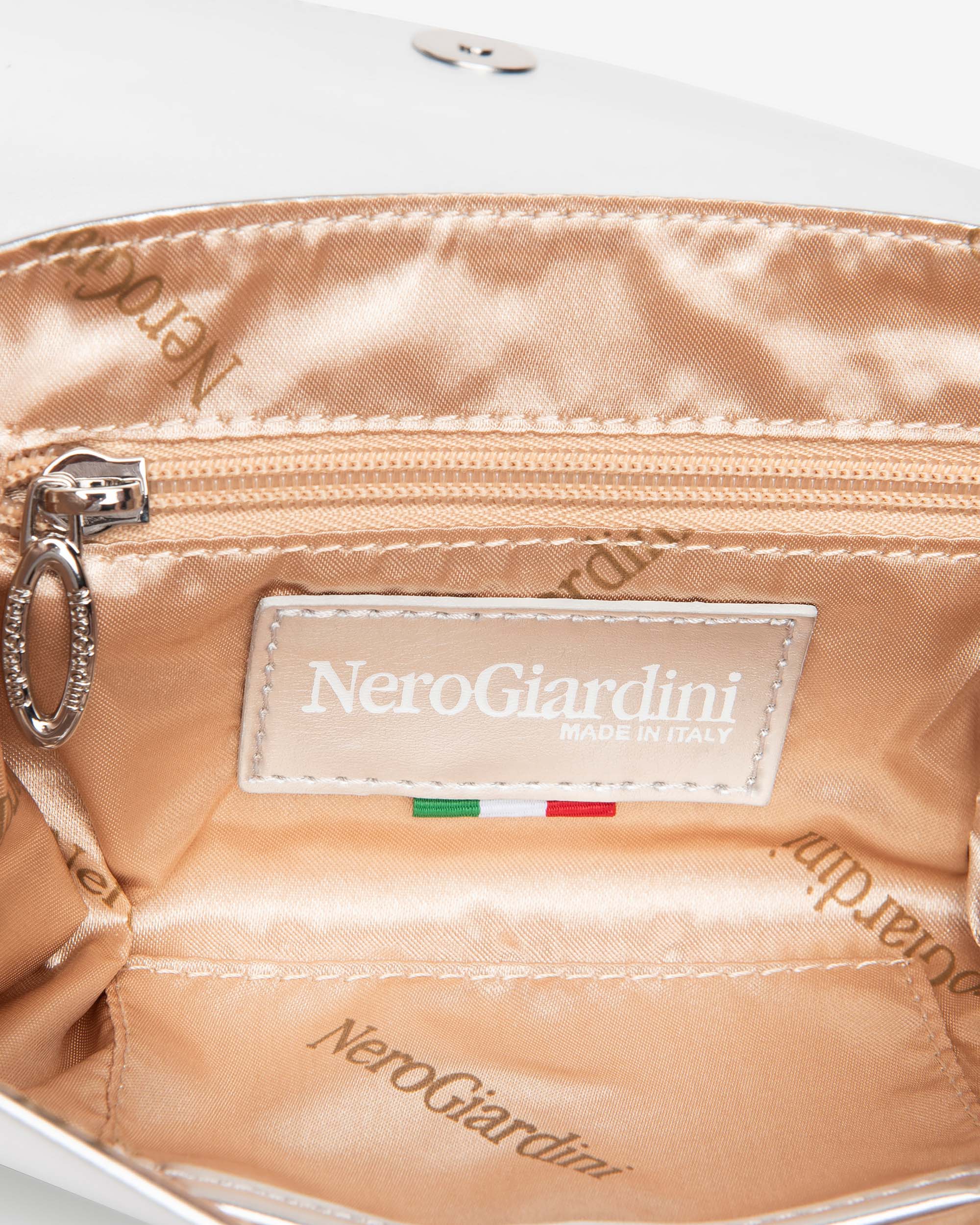 Women's technical material clutch - Image 4