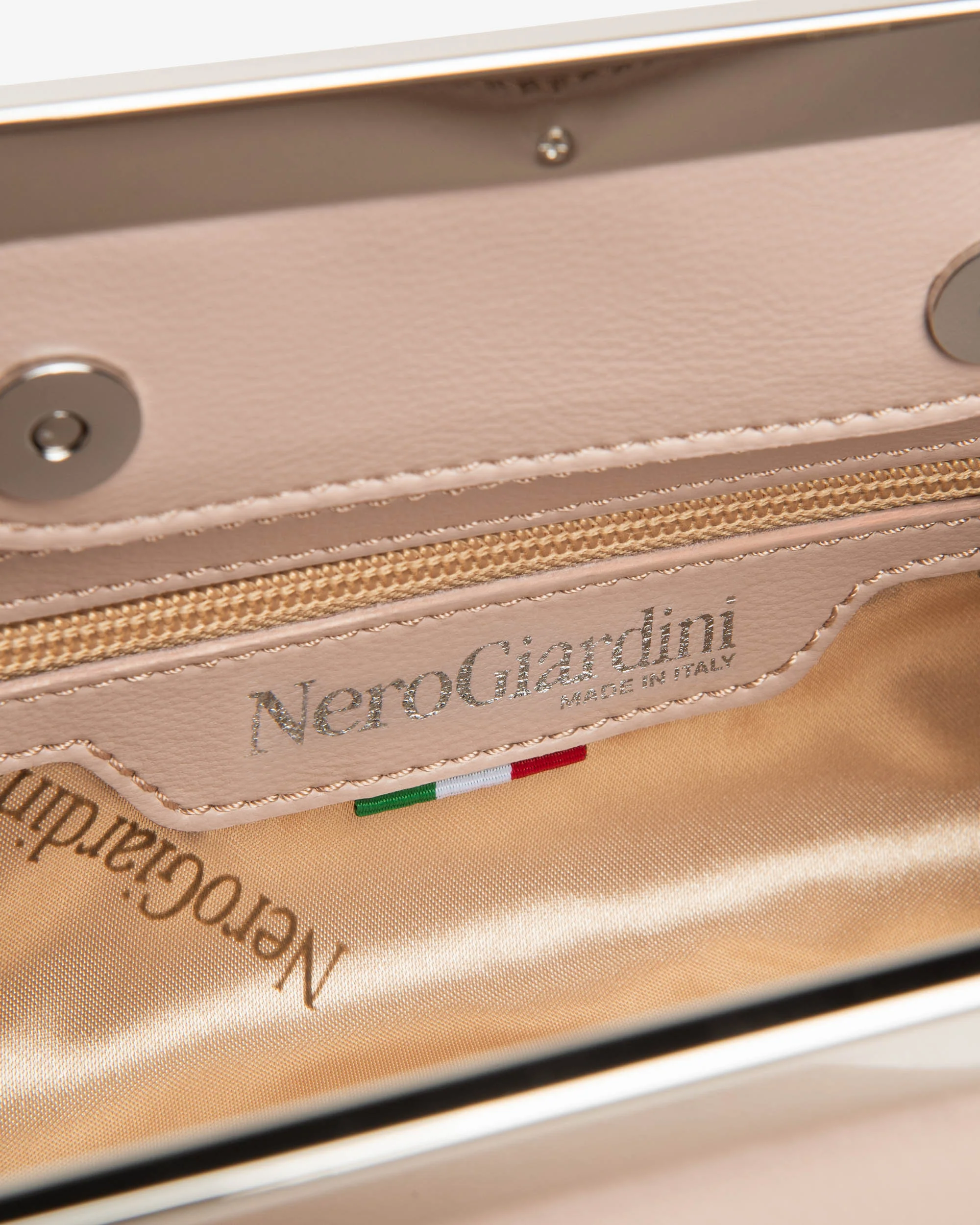 Women's technical material clutch - Image 4