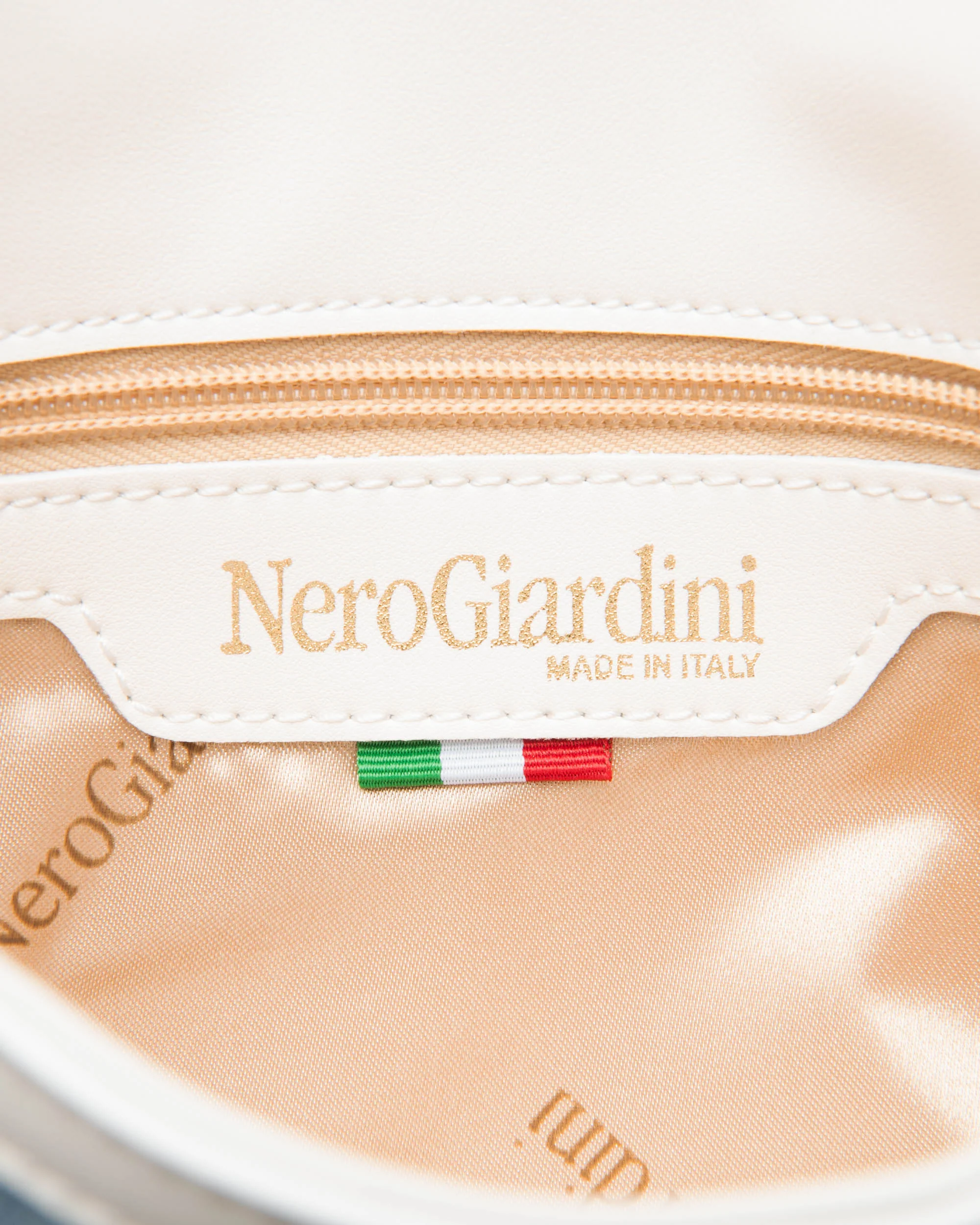 Women's technical material clutch - Image 4