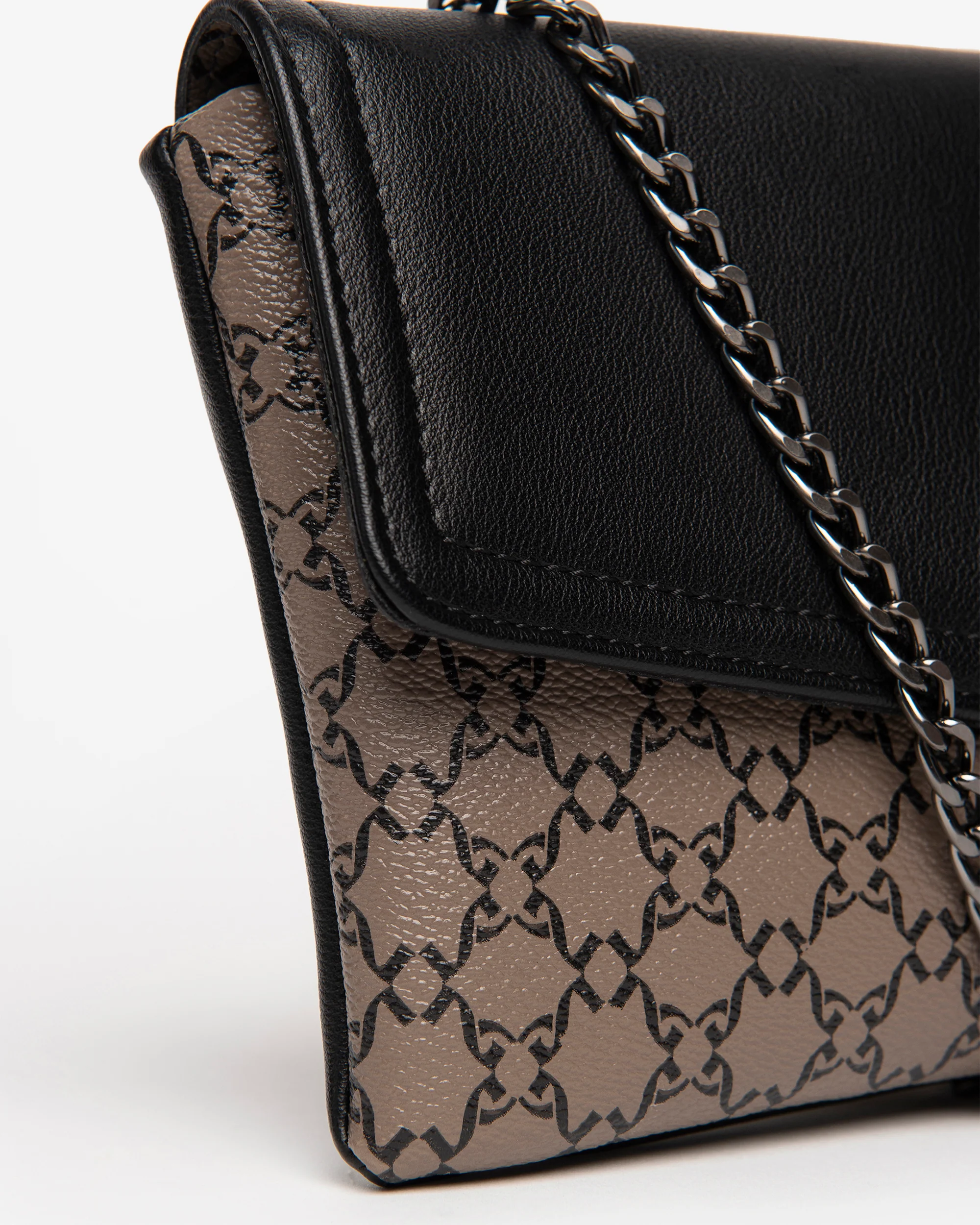 Women's technical material clutch - Image 3