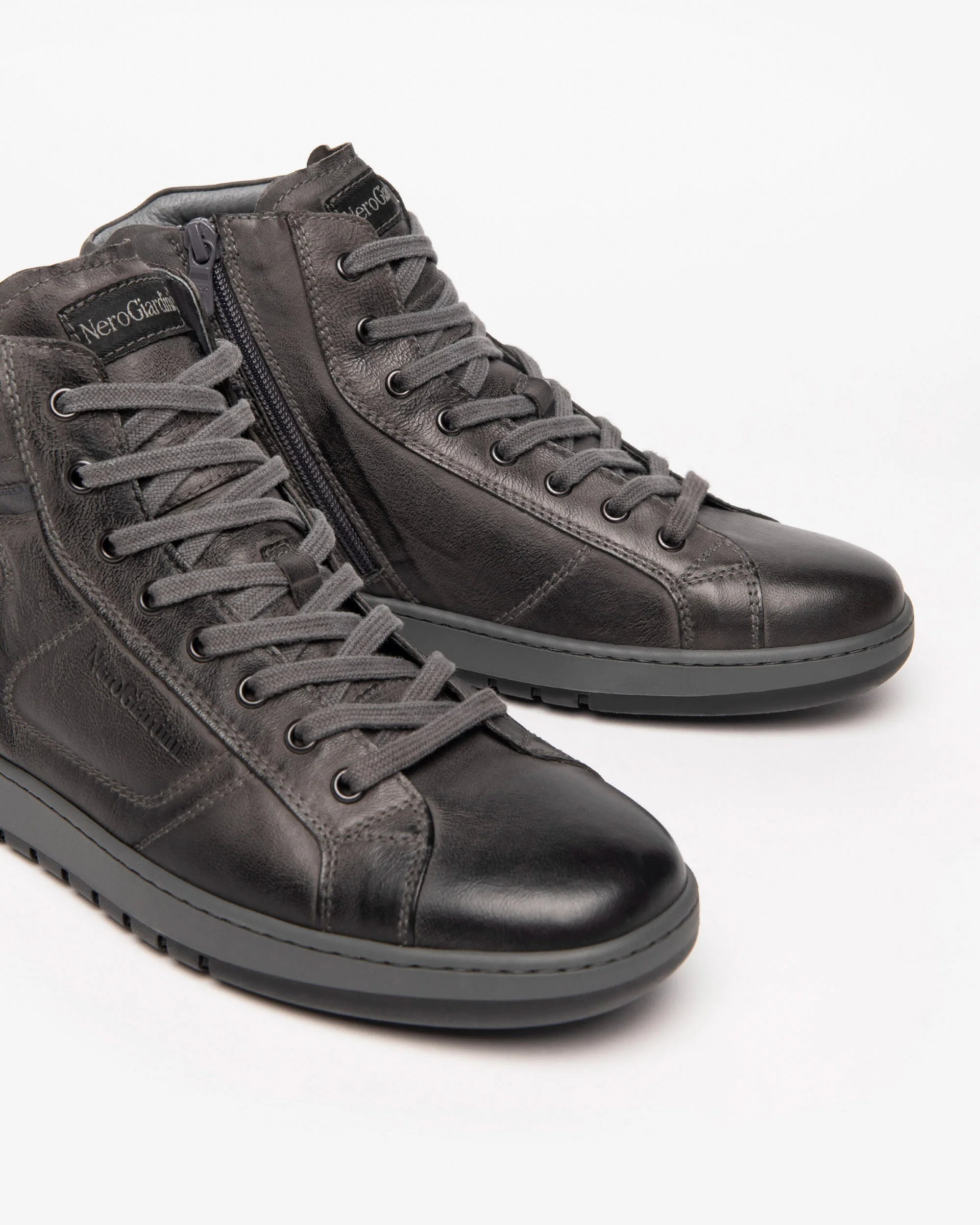 Men’s high top leather sneakers - Image 3