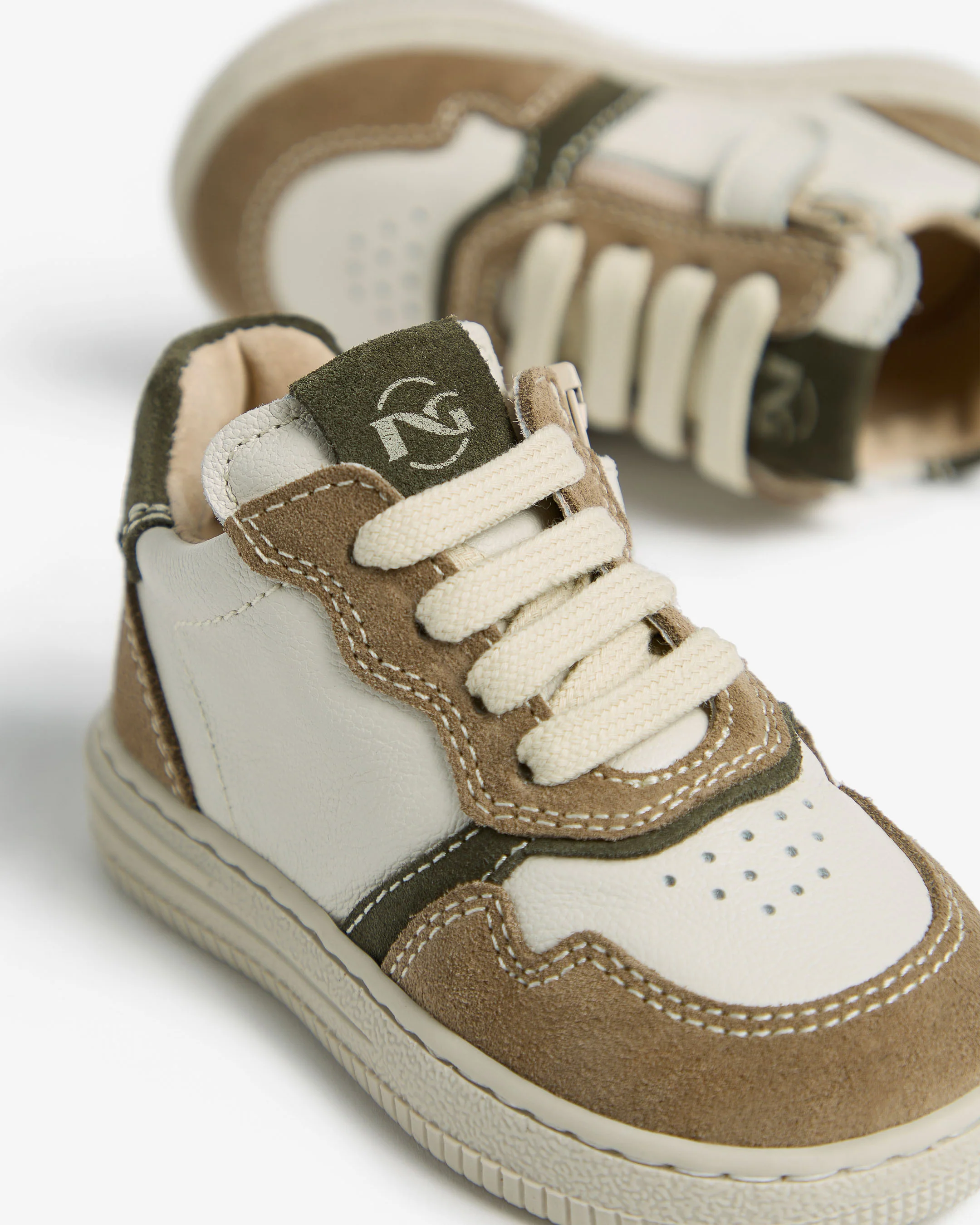 Junior Leather and Suede Sneakers for Boys - Image 4