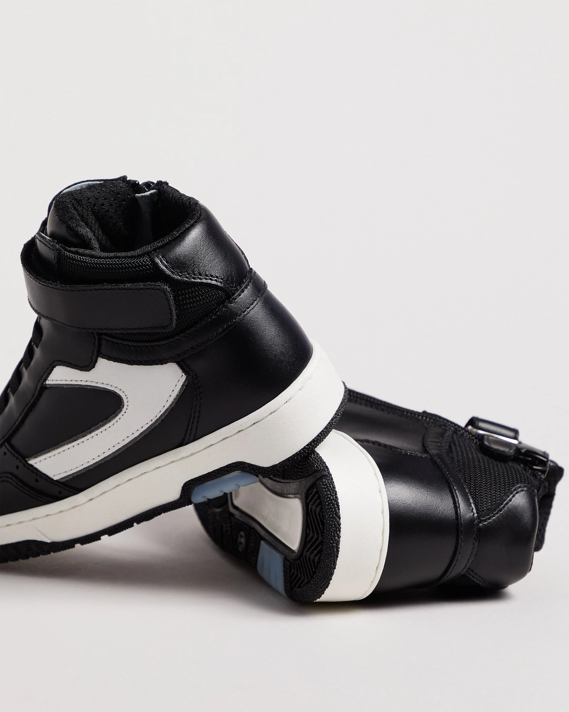 Teen Boys’ Leather Sneakers - Image 3