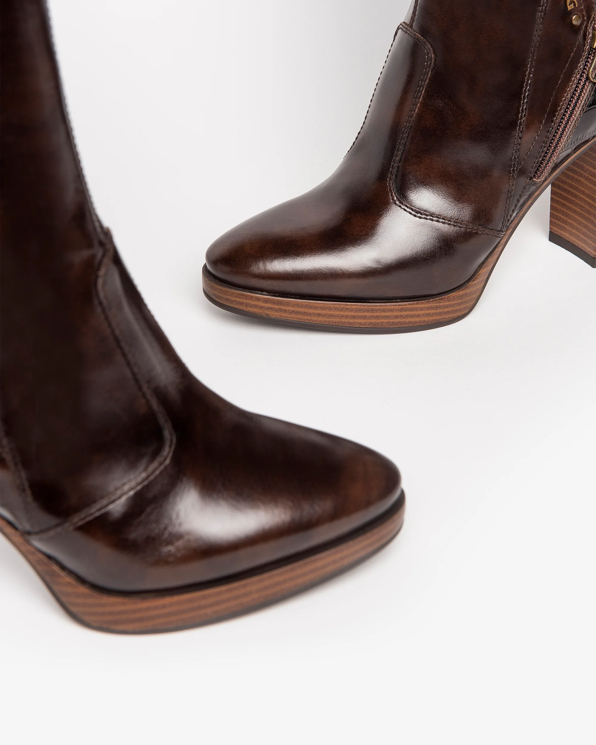 Women’s Leather Boots - Image 3